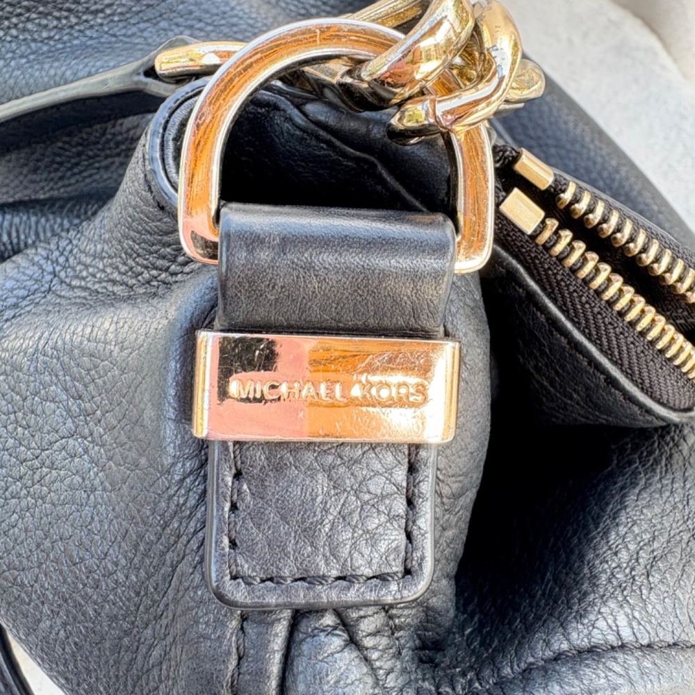 Michael Kors Bedford Black Pebbled Leather Crossbody Bag Gold Hardware Tassel - Picture 14 of 15